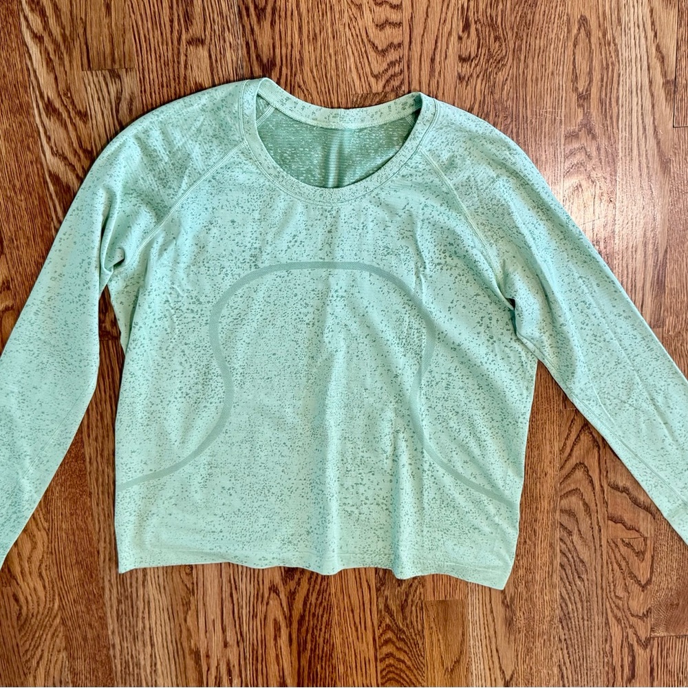 Lululemon Relaxed Long Sleeve Swiftly | Size 14